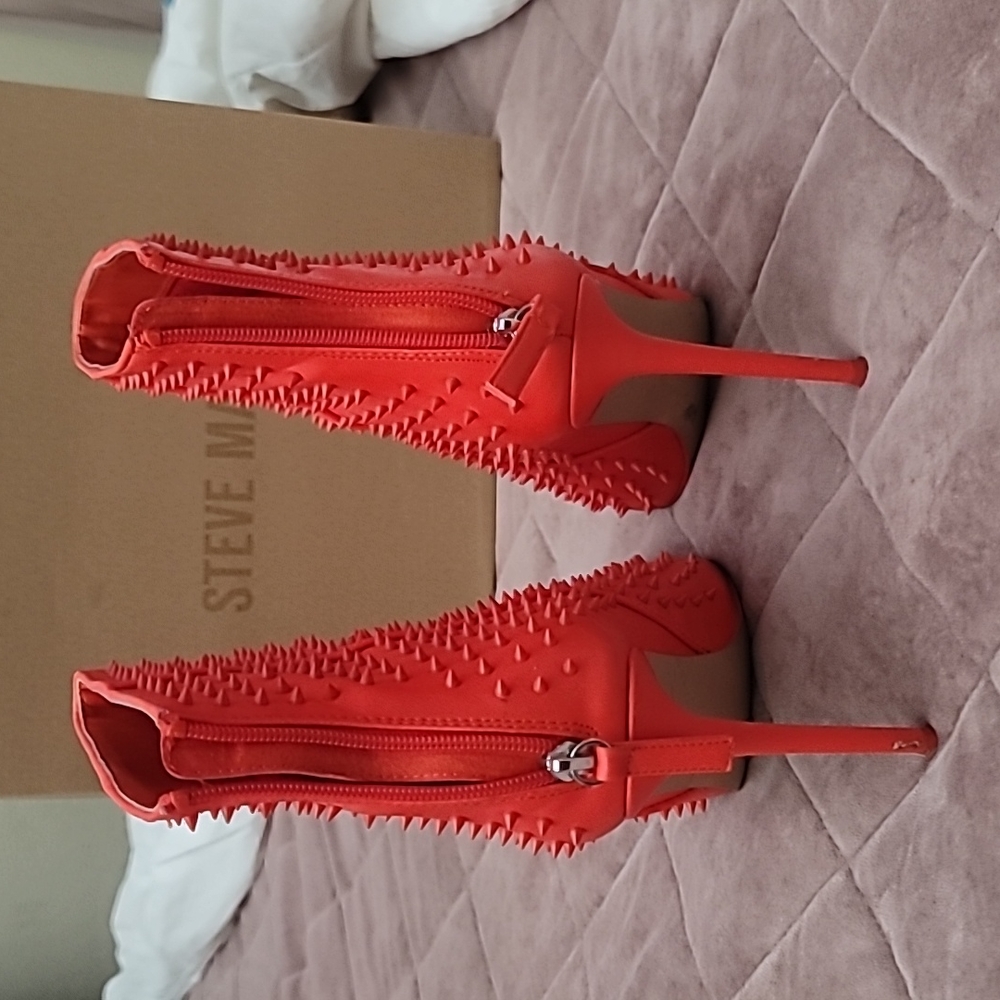 STEVEN MADDEN HEEL - Picture 3 of 9